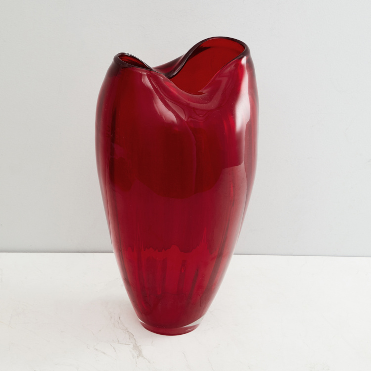 Splendid Solid Curved Vase