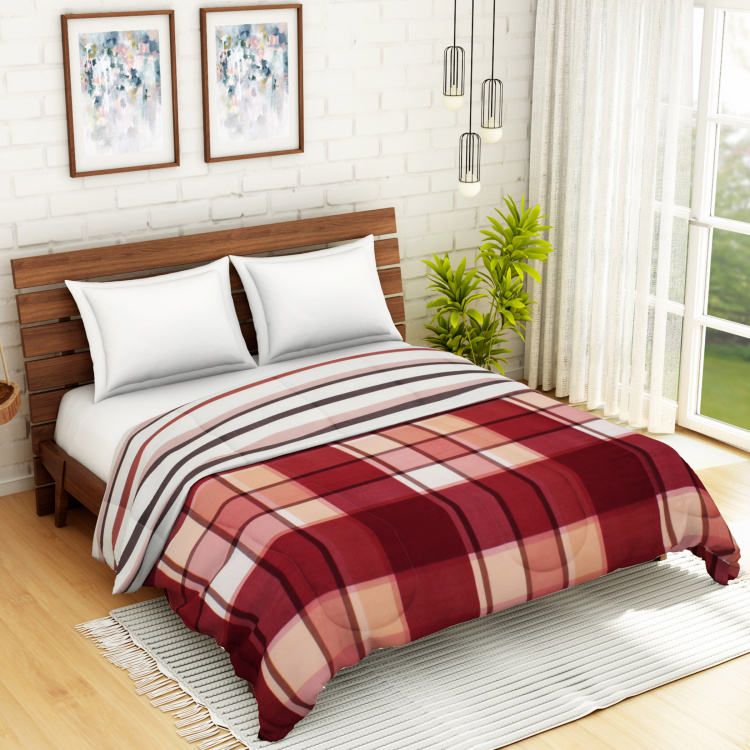 SPACES Welhome Unwinders Checked Double Bed Quilt - 220 x 230 cm