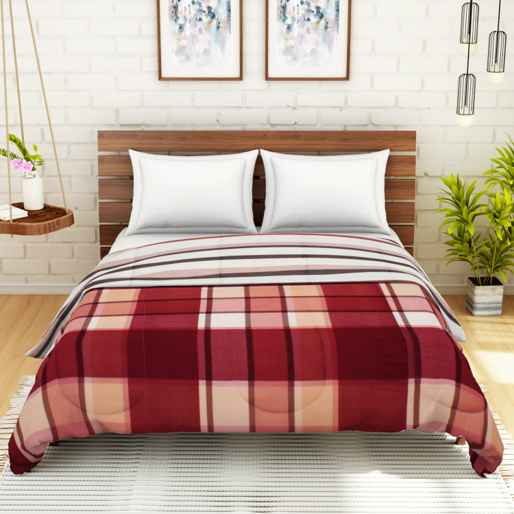 SPACES Welhome Unwinders Checked Double Bed Quilt - 220 x 230 cm