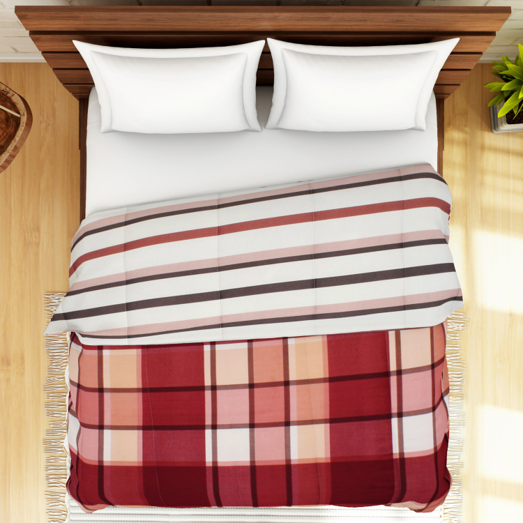 SPACES Welhome Unwinders Checked Double Bed Quilt - 220 x 230 cm