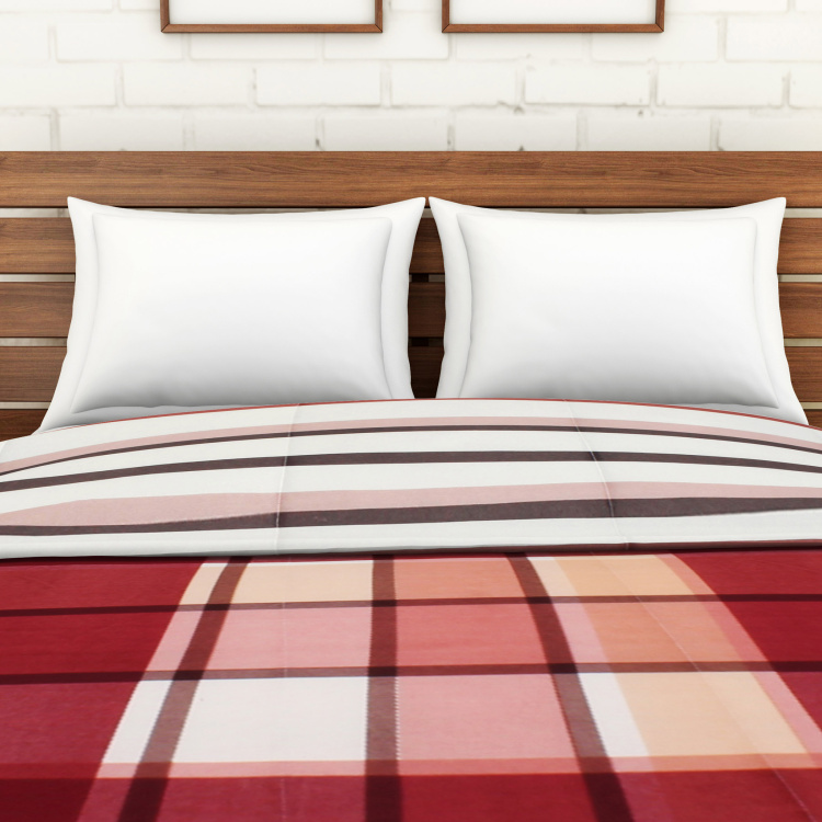 SPACES Welhome Unwinders Checked Double Bed Quilt - 220 x 230 cm