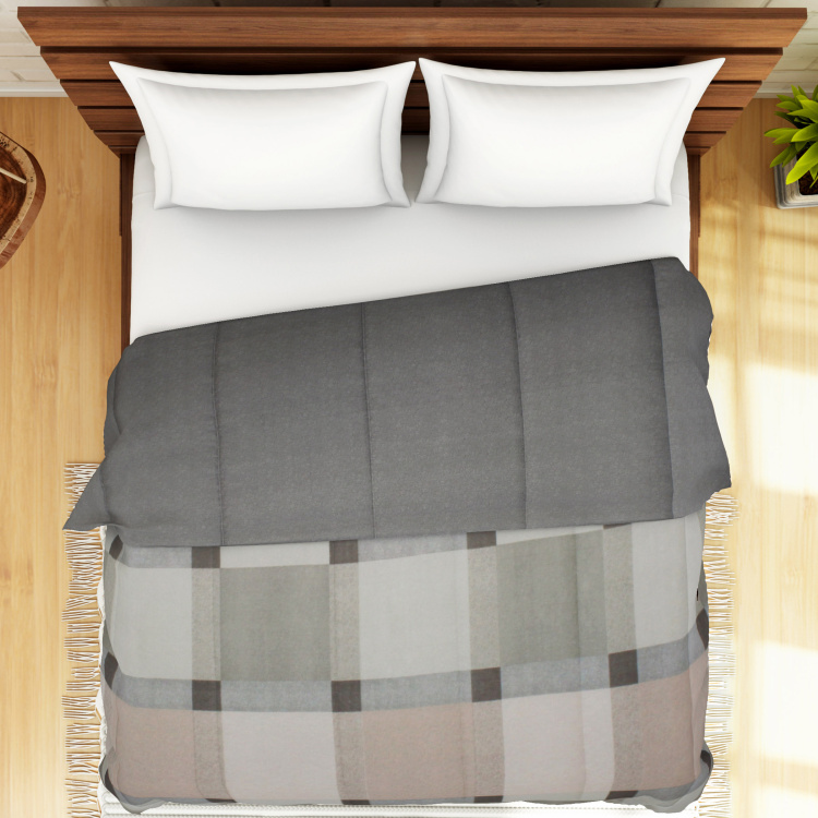 SPACES Welhome Unwinders Geometric Double Bed Quilt - 220 x 230 cm