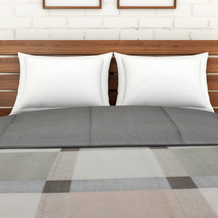 SPACES Welhome Unwinders Geometric Double Bed Quilt - 220 x 230 cm